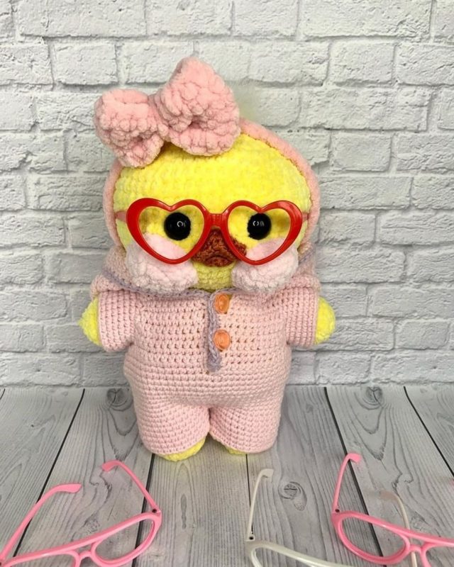 Вязаная уточка из тик ток Лалафанфан крючком Амигуруми утка из Тик Ток вязаная Лалафанфан крючком с описанием