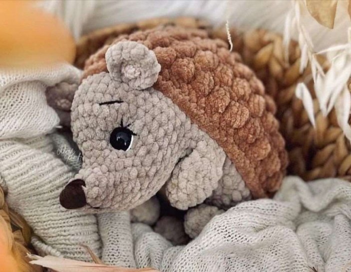 Амигуруми ежик крючком Амигуруми ежик крючком из плюшевой пряжи