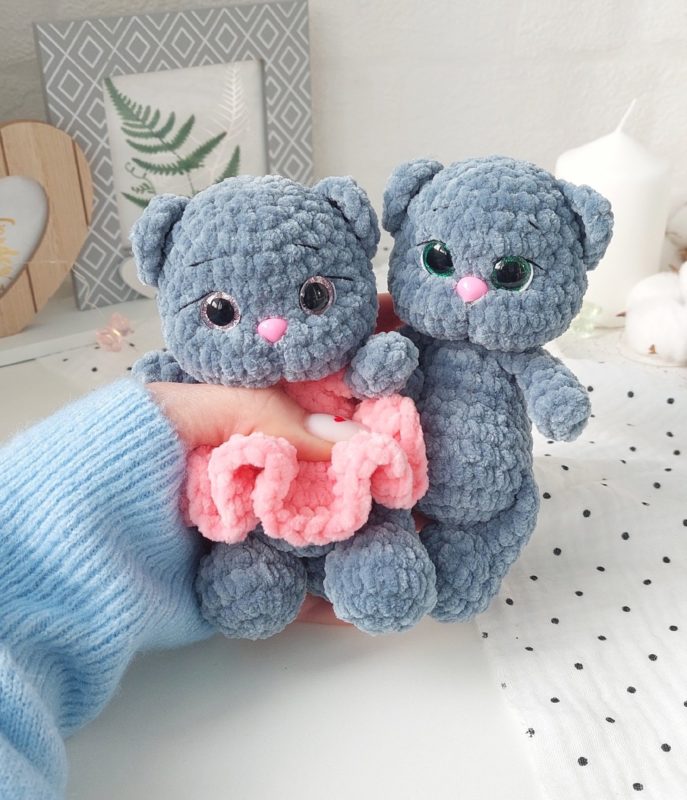 Котик из плюшевой пряжи крючком Котик из плюшевой пряжи крючком